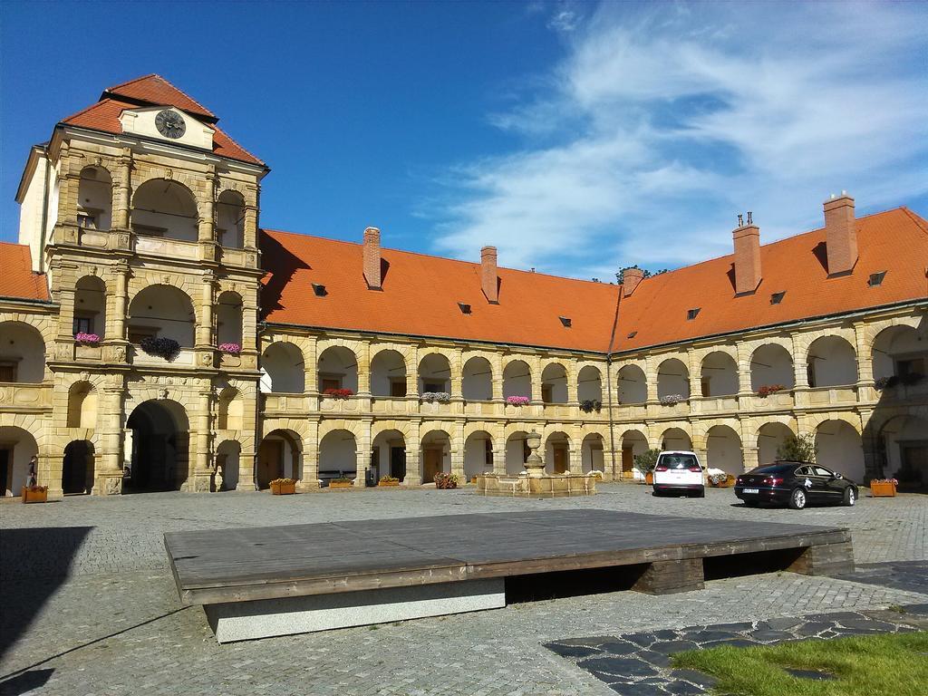 Apartmany Cechovni Moravská Třebová Exteriör bild